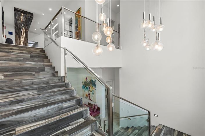 Image No.50-12 Bed Property for sale