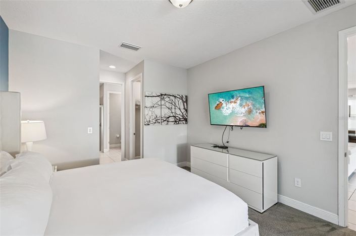 Image No.30-8 Bed Property for sale