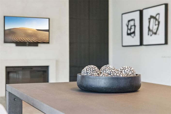 Image No.13-7 Bed Property for sale