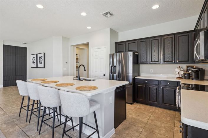 Image No.14-7 Bed Property for sale