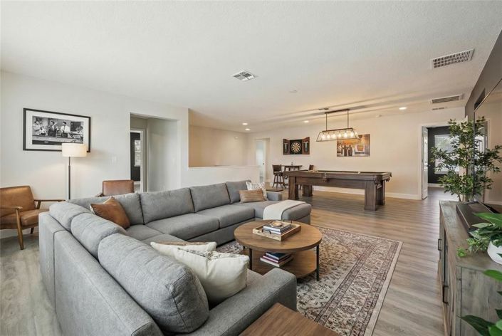 Image No.16-7 Bed Property for sale