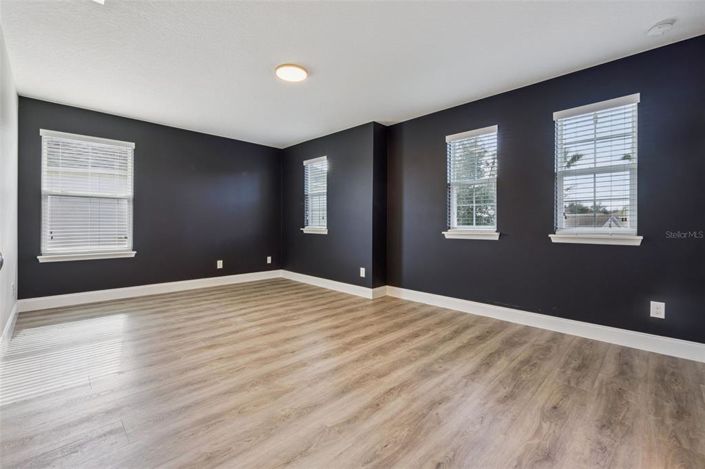 Image No.19-7 Bed Property for sale