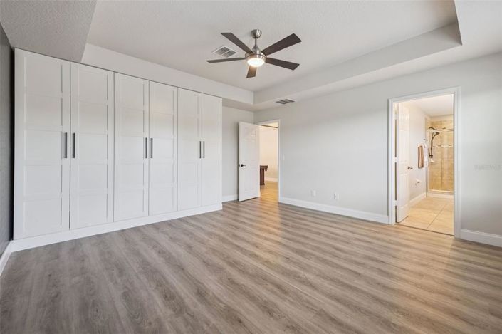 Image No.24-7 Bed Property for sale