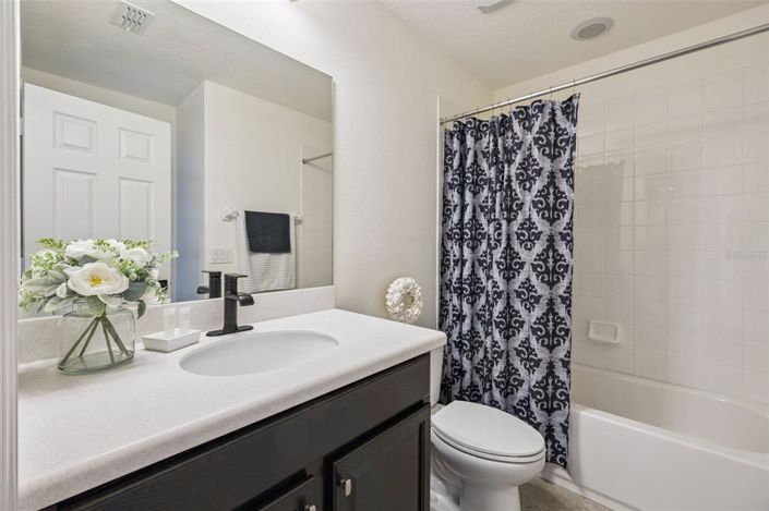 Image No.34-7 Bed Property for sale