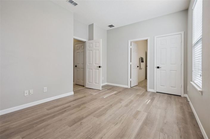 Image No.35-7 Bed Property for sale