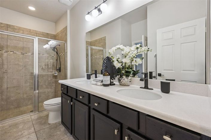 Image No.5-7 Bed Property for sale