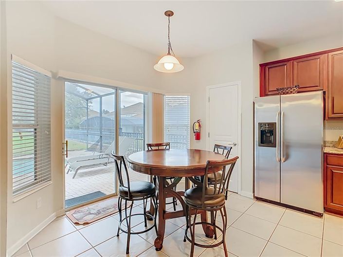 Image No.12-6 Bed Property for sale