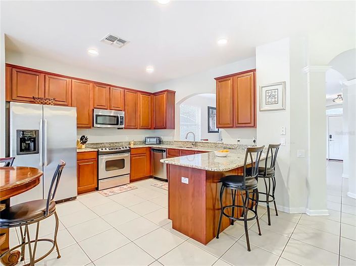 Image No.14-6 Bed Property for sale