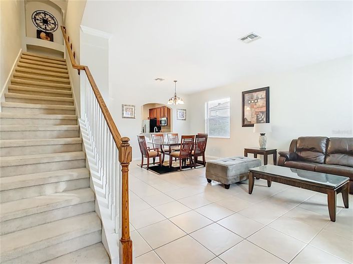 Image No.2-6 Bed Property for sale