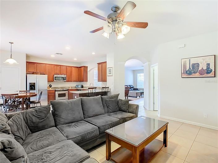 Image No.20-6 Bed Property for sale