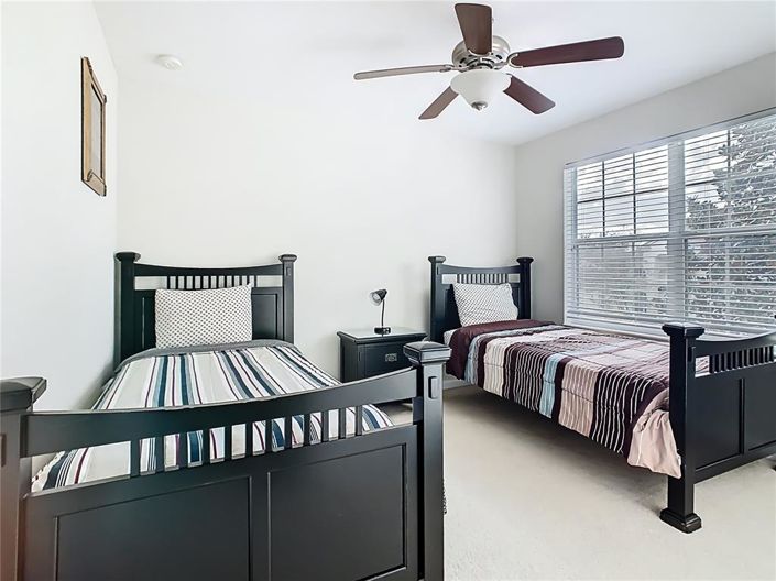 Image No.26-6 Bed Property for sale