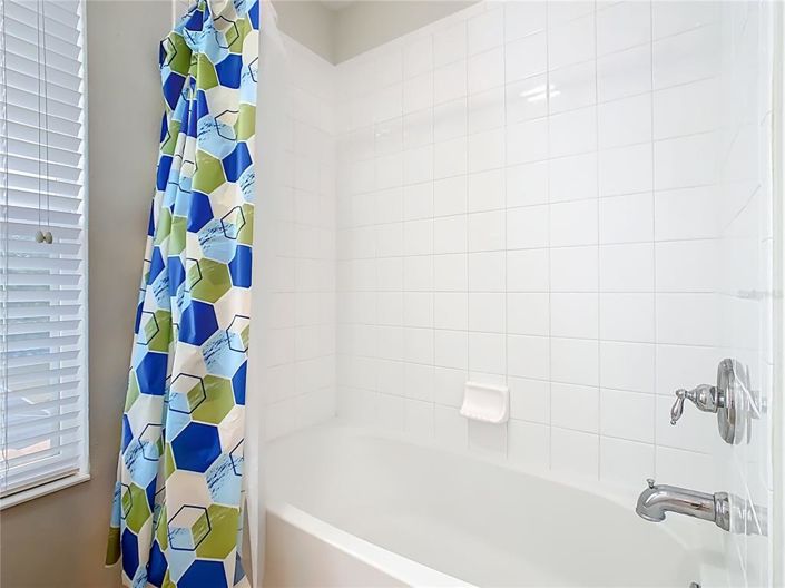 Image No.33-6 Bed Property for sale