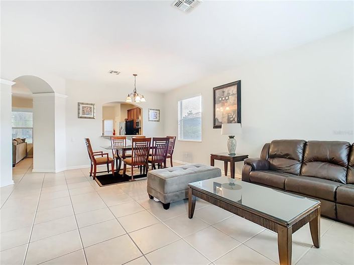 Image No.4-6 Bed Property for sale