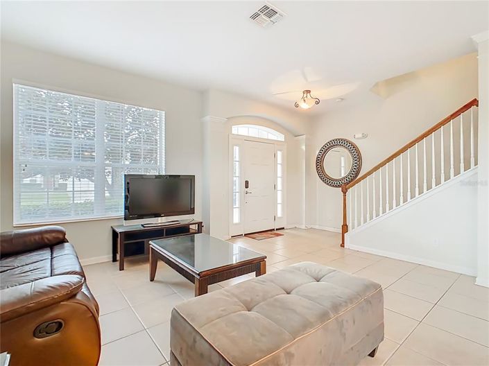 Image No.7-6 Bed Property for sale