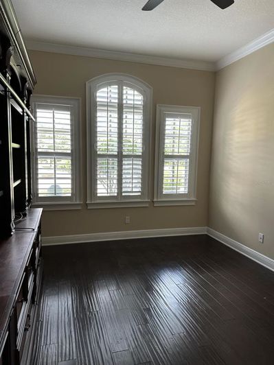 Image No.12-4 Bed Property for sale