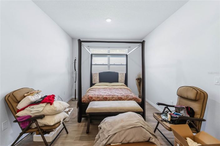 Image No.20-2 Bed Property for sale