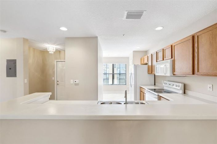 Image No.7-2 Bed Property for sale