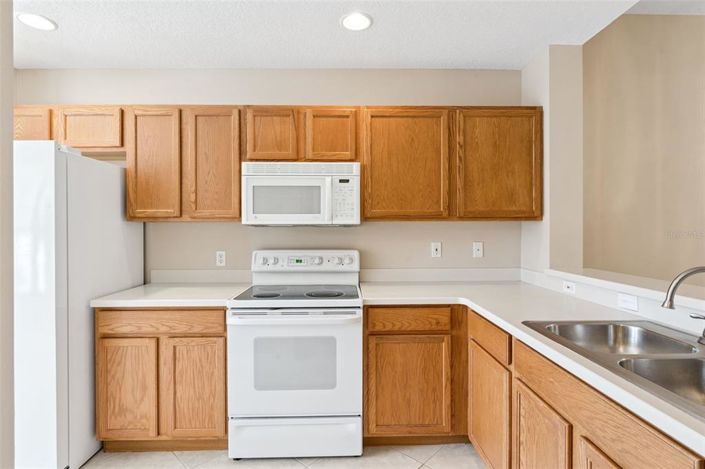 Image No.9-2 Bed Property for sale