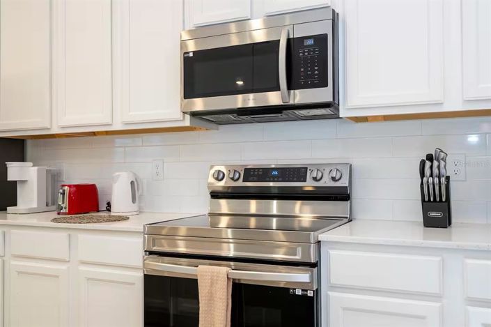 Image No.11-15 Bed Property for sale