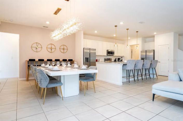 Image No.12-15 Bed Property for sale