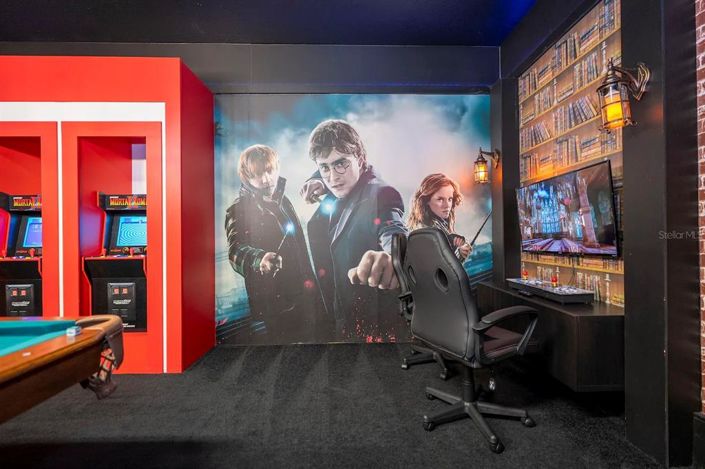 Image No.19-15 Bed Property for sale