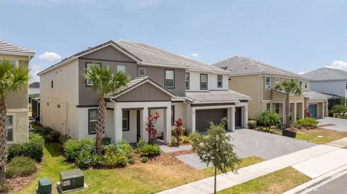 Image No.2-15 Bed Property for sale