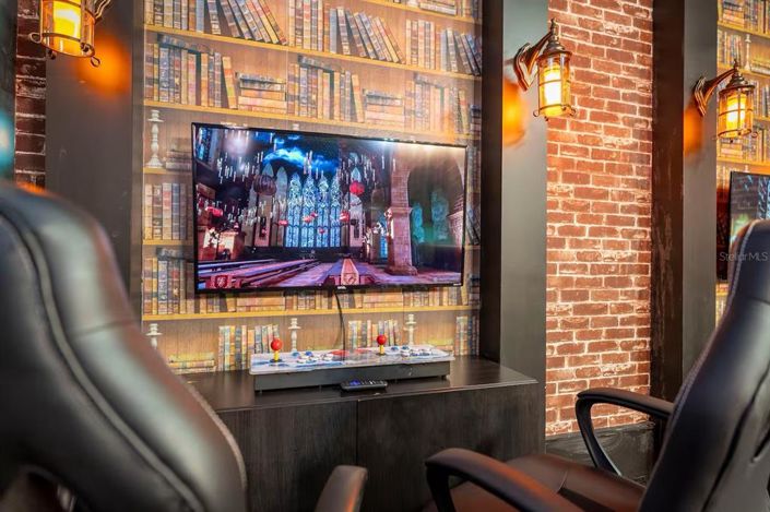 Image No.21-15 Bed Property for sale