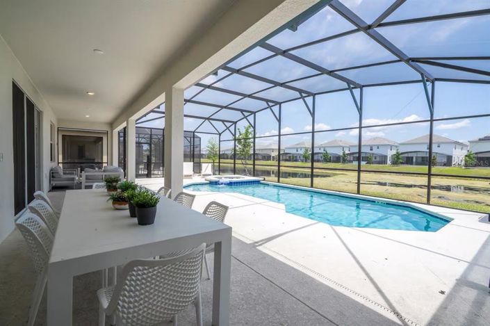 Image No.24-15 Bed Property for sale