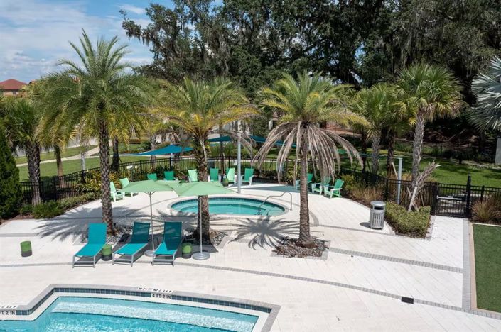 Image No.32-15 Bed Property for sale