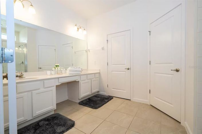 Image No.51-15 Bed Property for sale