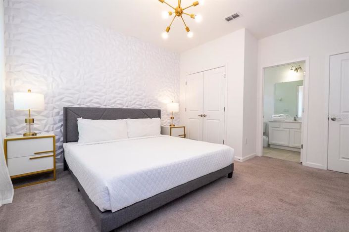 Image No.52-15 Bed Property for sale