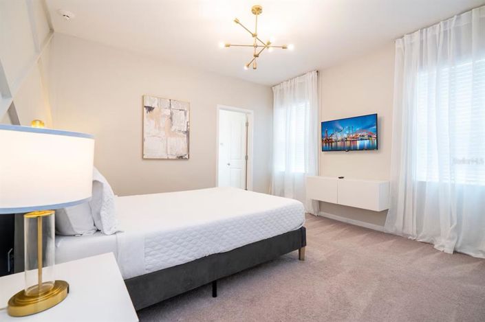 Image No.55-15 Bed Property for sale