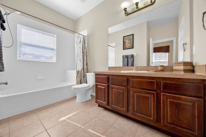 Image No.18-7 Bed Property for sale