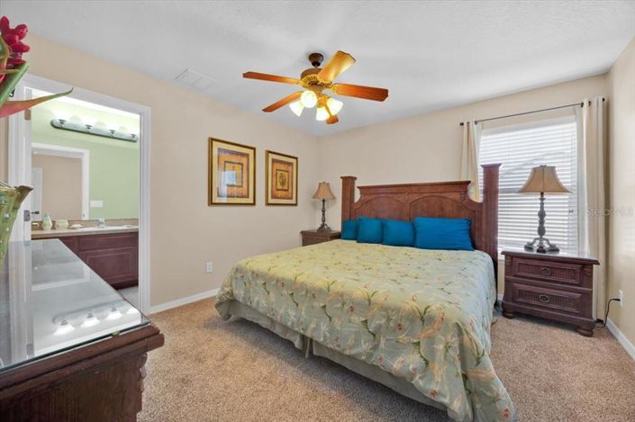 Image No.24-7 Bed Property for sale