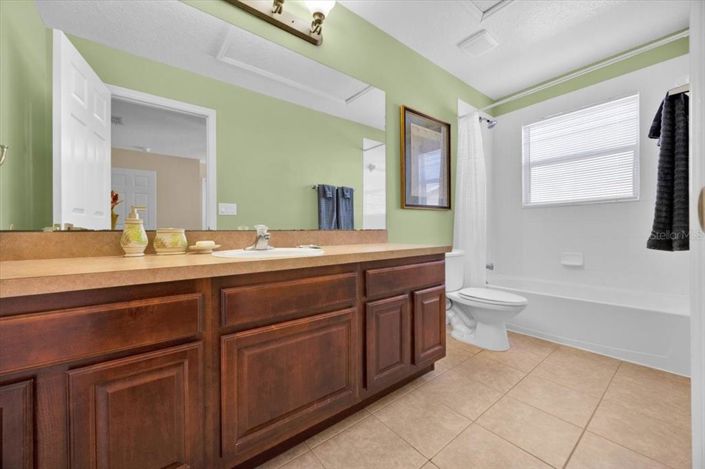 Image No.25-7 Bed Property for sale