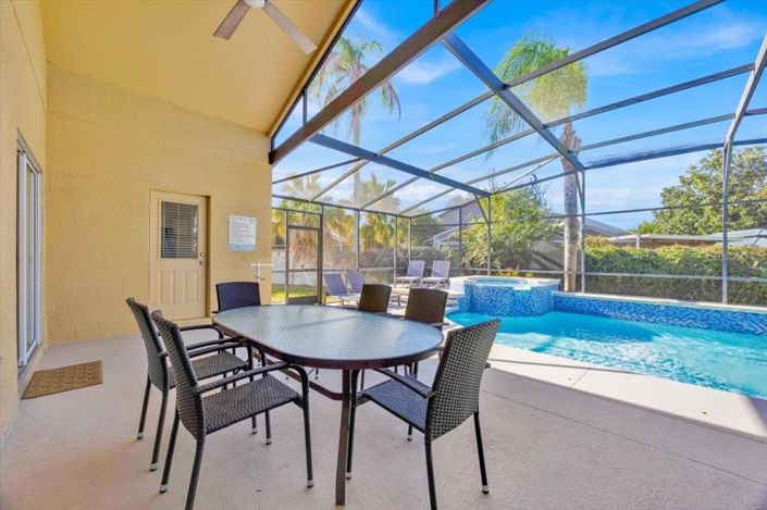 Image No.36-7 Bed Property for sale