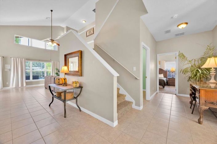 Image No.7-7 Bed Property for sale