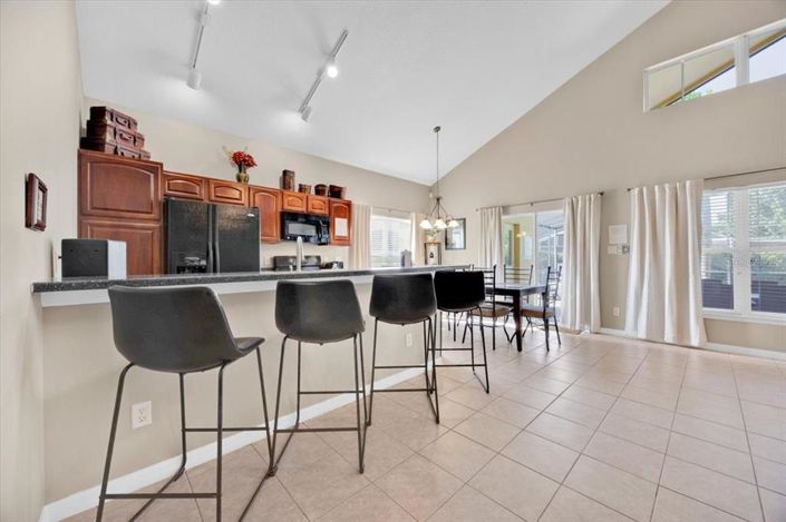 Image No.8-7 Bed Property for sale