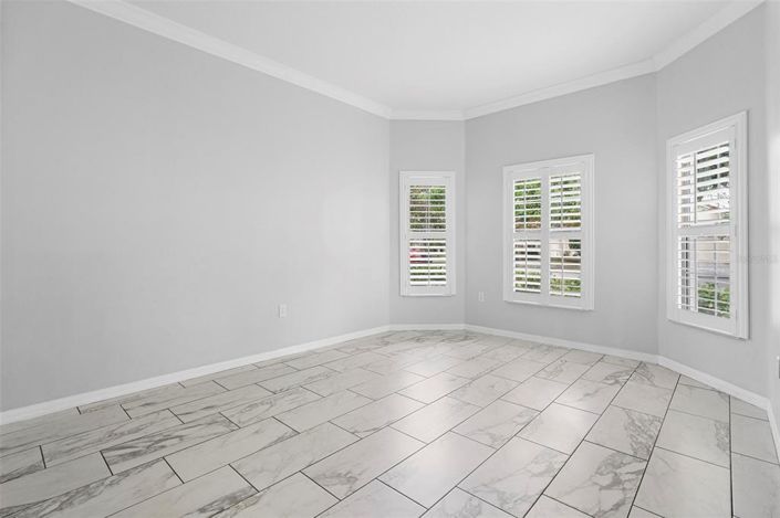 Image No.4-4 Bed Property for sale