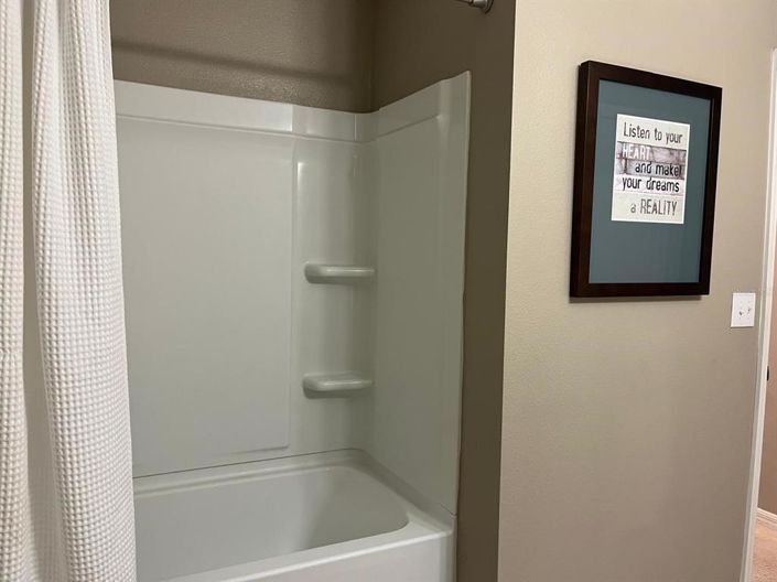 Image No.36-4 Bed Property for sale