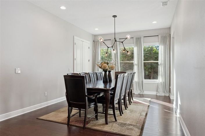 Image No.13-6 Bed Property for sale