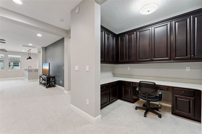 Image No.19-6 Bed Property for sale