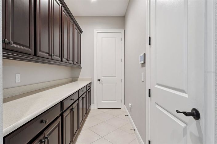 Image No.25-6 Bed Property for sale