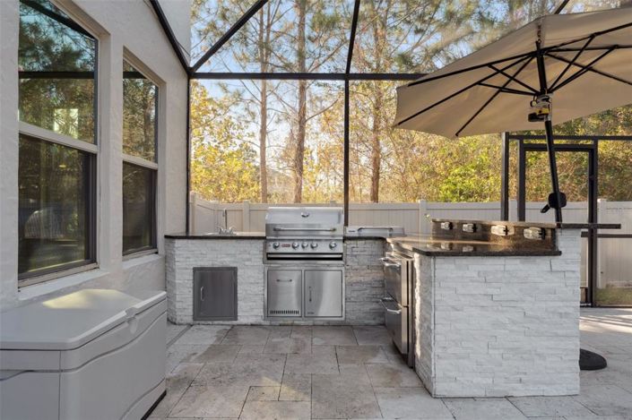 Image No.4-6 Bed Property for sale