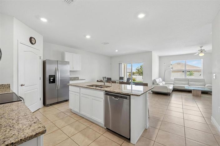 Image No.4-Propriété de 4 chambres à vendre à Haines City