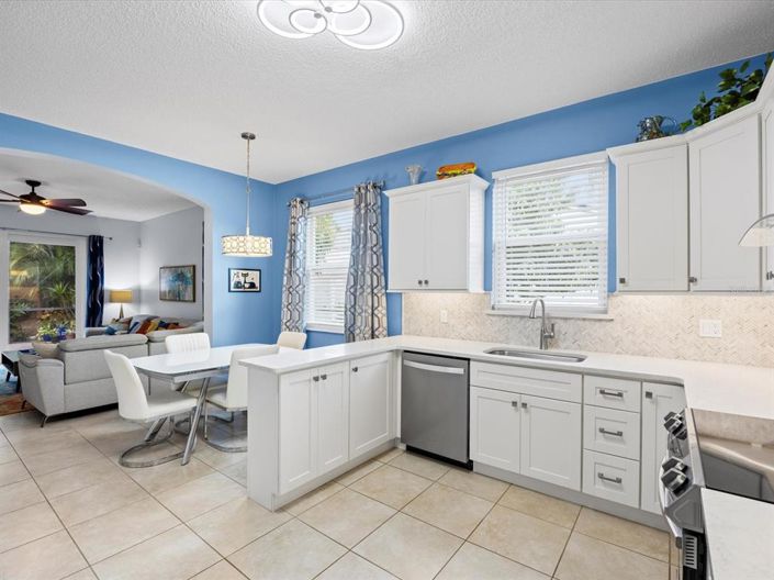 Image No.14-4 Bed Property for sale