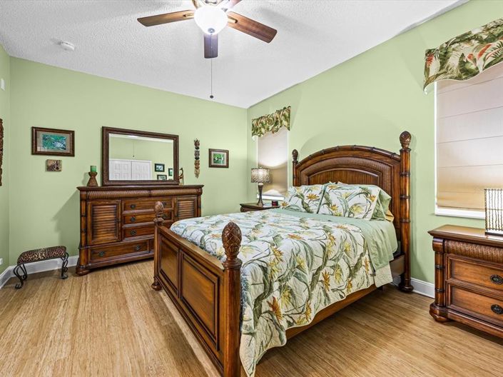 Image No.26-4 Bed Property for sale