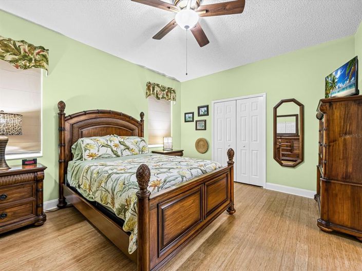 Image No.27-4 Bed Property for sale