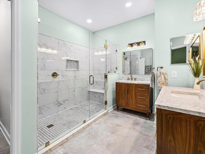 Image No.29-4 Bed Property for sale