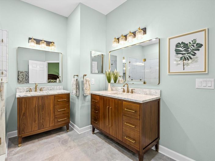 Image No.30-4 Bed Property for sale